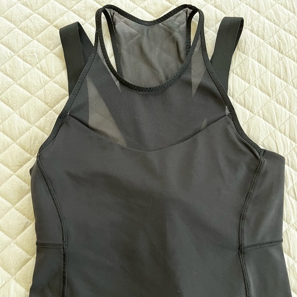 Lululemon Running In The City tank - Picture 2 of 6